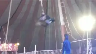 Amazing stunt by actress in  Lucky Irani Circus Kabiranwala