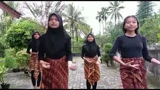 tari kreasi Wonderland SMP n 2 koga