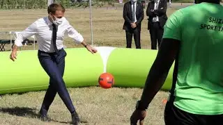 Le niveau de Macron au foot