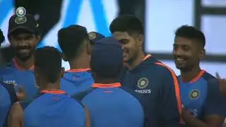 A round of applause  @shivam mavi who makes his debut international cricket @shubmangill who his T20