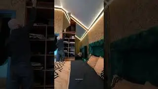 Дзеркальна шафа в спальню: елегантність і функціональність