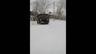 Уаз 3303 сток по мокрому снегу