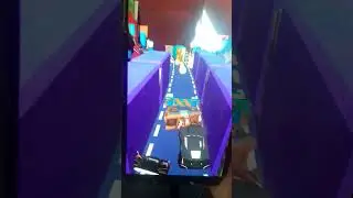 играю в игру молния маквин бегать