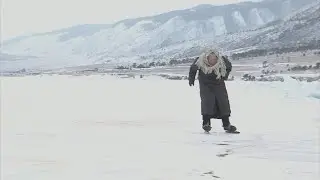Love of skating keeps Russian granny in the groove