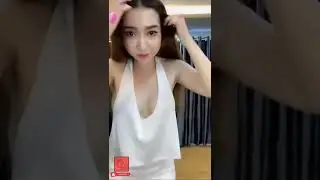 Cewek cuma pake kutang goyang susu kelihatan | 