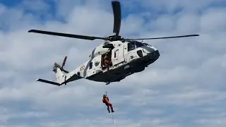 PARTICIPATING HELICOPTER EXERCISE IN UNITED STATES  |  MERCEDES PAYUSAN