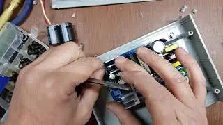 Лабораторный блок питания в новом корпусе.
