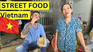 🇻🇳 Vietnamese Grandma make the Best STREET FOOD in VIETNAM!
