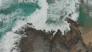 Waves Rushing And Splashing To The Shore | Creative Commons Video