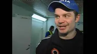 Tunnelmia ennen ja jälkeen toista finaalia (2004)