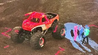 Mini vlog fuimos a ver los carros más grandes 😱 monster truck