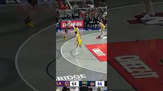 Caitlin Clark slams on brakes to lose Sims at three point line