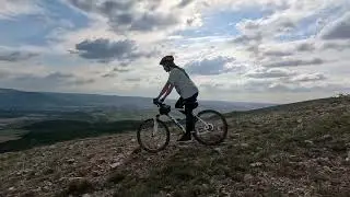 Велосипед FUJI  и девчонка ЖЕНЯ // Крым // Долгоруковская яйла 
