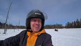 Заброшенная войсковая часть в лесу. Едем туда на железных собаках.