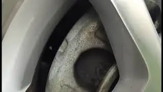 ➤ Nettoyer les jantes de voiture avec du WD-40