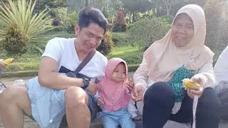 Makan Jagung Rebus Di Wisata Gedong Songo
