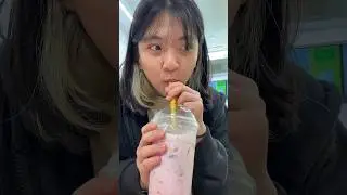клубничное латте с тапиокой в 10 вечера, что может быть круче?)