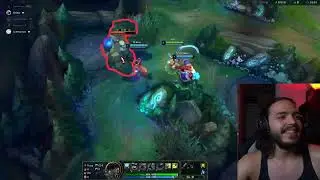 Kame regaña a Silver