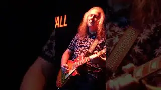 İzi Eli - Mr. Crowley Solo