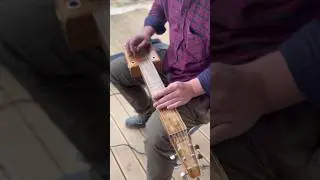 Cigar-box lap-steel guitar #lapsteel #lapsteelguitar #country #folk #blues #українськамузика