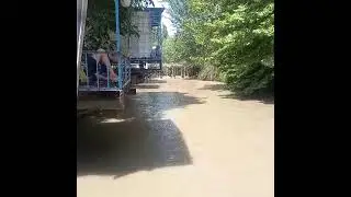 Тапчаны у реки,место для отдыха в Узбекистане