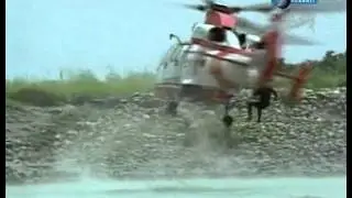 Вертолет сел на воду