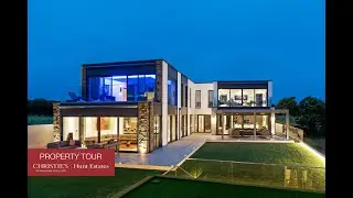 Luxurious Modern Home in Private Setting With Sea Views