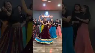 Nachle Nachle #madhuridikshit #hitbollywoodsongs #danceforladies #bollywood @thedancemafia #wedding