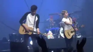 The Vamps - Oh Cecilia (breaking my heart) - Zenith de Paris 22/04/16