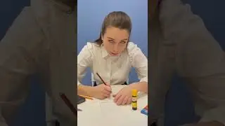 Леш, давай ещё дождик к потолку приклеим! Поможешь? 