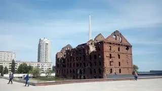 По ночному Волгограду на автомобиле.