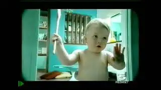 Spot Pannolini Pampers con Paolo Villaggio (2004)