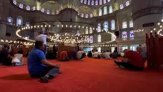 Inside the Blue Mosque (Sultan Ahmed Mosque), Istanbul Türkiye