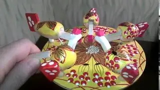 rUSSIAN FOLK ART WOODEN & HANDCRAFTED Chicken Pecking Feeding HAND Painted TOY