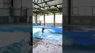 Скорее на волну! #shorts #surf #indoorsurfing #серфингвмоскве #серфинг #активныйотдых #