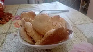 Простое печенье . Очень вкусно! Всего из трёх ингредиентов.