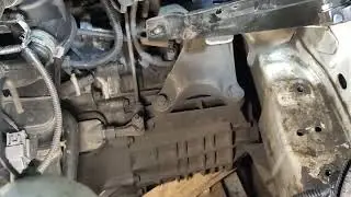 FORD TRANSIT CONNECT замена опоры крепления   КПП , (резиновой подушки )