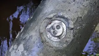 Bombs, helmets and phones in the Iron River, excavations Yuri Gagarin