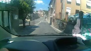 Driving La Camion à Ordures in Ficulle