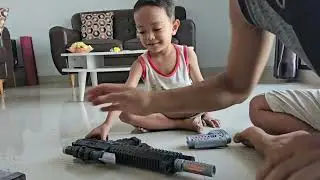 Unboxing pistol mainan bren hegemony