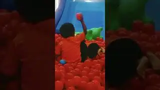 ekspresi anak ketika main bola bareng (3)