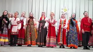 «РОДИЛАСЬ  КОЛЯДА  НАКАНУНЕ  РОЖДЕСТВА»