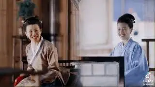 Con nhà tông không giống lông cũng giống cánh