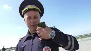 В милиции СЛУЖИЛ ,  в полиции работает