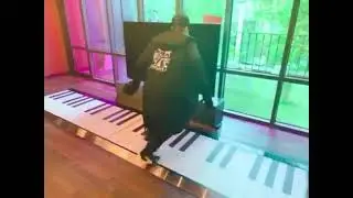 Suga is Playing Piano with his FEET💜 #YoongiDay