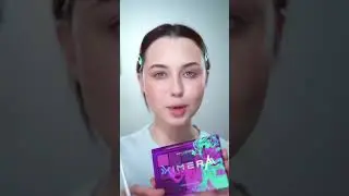 Доказала, что синяя тушь идет всем!