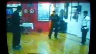 Kyeok Too Ki, knock out (examen 2º gup)