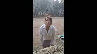 New way to hide weapons, for women