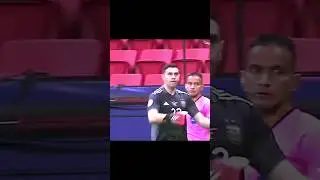 Martinez😳