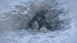 Extreme Snowstorm Survival Alone | Bushcraft Stone Shelter, Fire & Rescue in Harsh Conditions